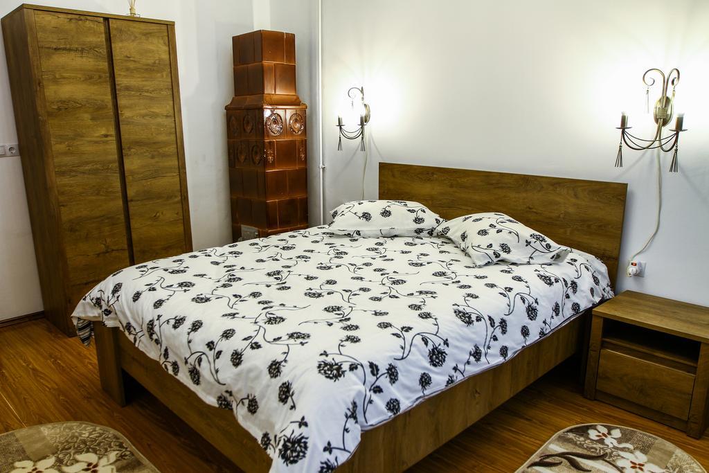 Historical Studio Lägenhet Sibiu Exteriör bild