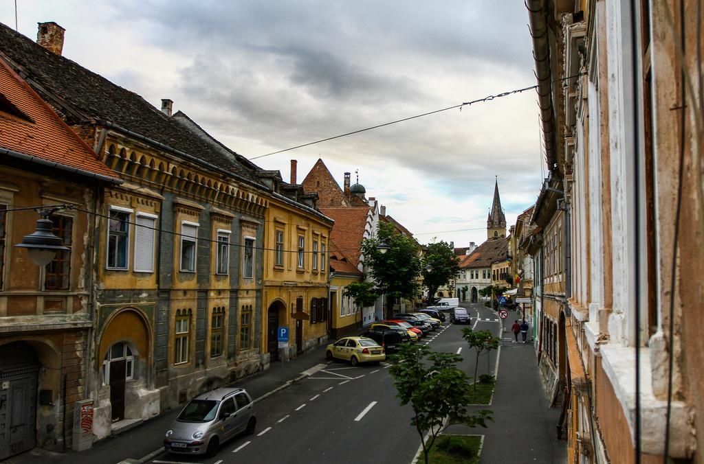 Historical Studio Lägenhet Sibiu Exteriör bild
